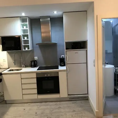 In Center Of Apartman *